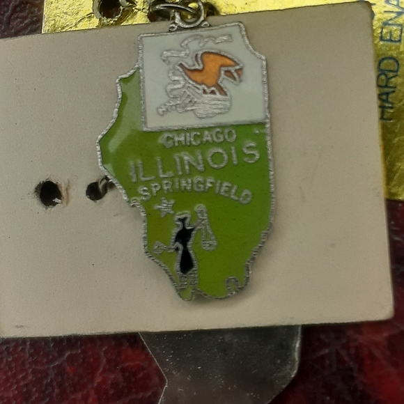 1960s/70's Souvenier Enamel Illinois Cloisonne Charm - Picture 6 of 15